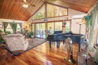 104 East Mountain View