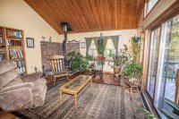 104 East Mountain View