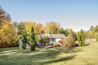 104 East Mountain View