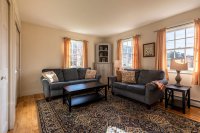819 Pomfret