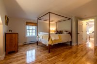 819 Pomfret