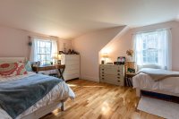 819 Pomfret