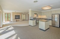 852 Colonial
