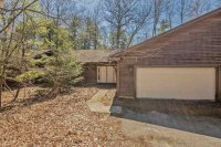 852 Colonial
