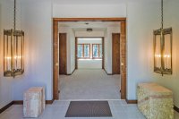852 Colonial