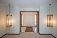 852 Colonial