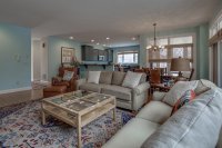 383 Lombard Hill