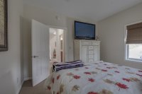 383 Lombard Hill