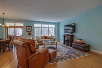 383 Lombard Hill