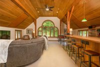 945 Riverside Park