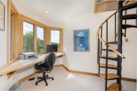 945 Riverside Park