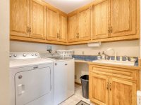 945 Riverside Park