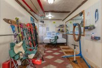 1222 West Woodstock