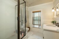 1222 West Woodstock