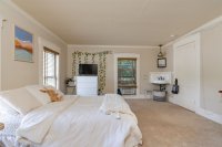 1222 West Woodstock
