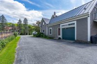1222 West Woodstock