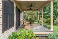 589 College Hill