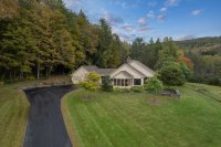 589 College Hill