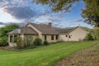 589 College Hill