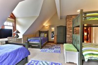 210 Bear Hill