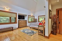 40 East Ash