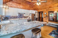 243 Fernwood