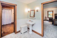 243 Fernwood