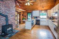 243 Fernwood