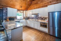243 Fernwood