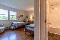 3903 Densmore Hill