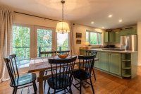 3903 Densmore Hill