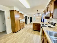 880 College HIll