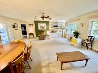 880 College HIll