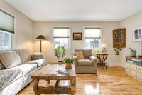819 Pomfret