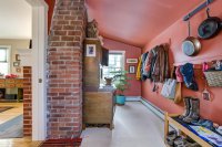 819 Pomfret