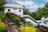 11A College Hill