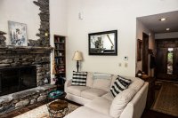879 East Ash Hawk Ledges