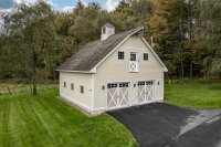 587 College Hill
