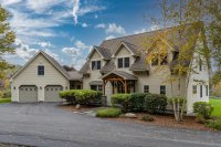 587 College Hill