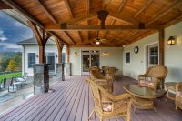 587 College Hill