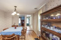 1176 W Woodstock