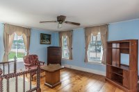 1176 W Woodstock
