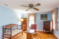 1176 W Woodstock