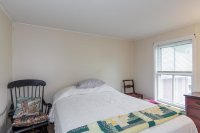 1176 W Woodstock