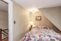 1176 W Woodstock