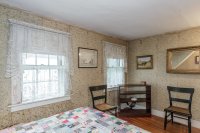 1176 W Woodstock