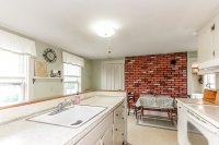 1176 W Woodstock