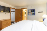 118 High Ridge