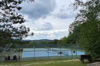 887 Maple Hill