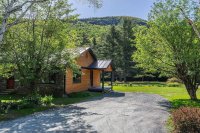 19 Broad Brook